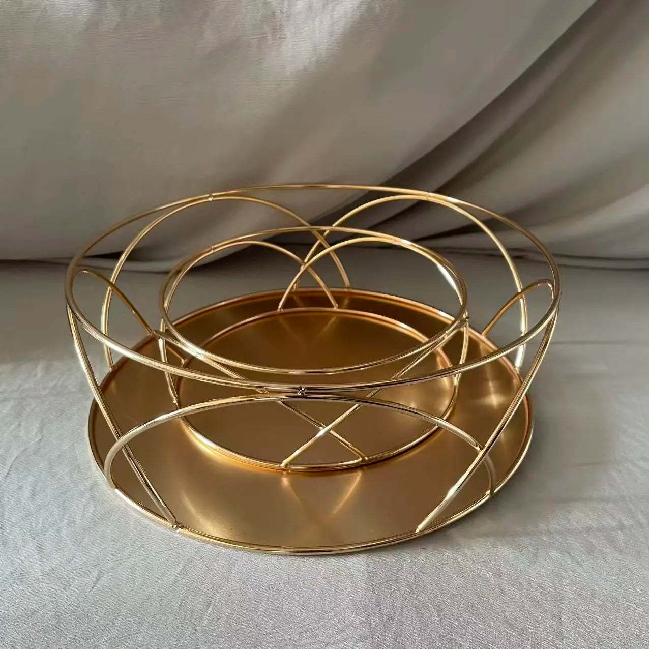 Présentoir Gâteau Métal Doré Mariage Élégant