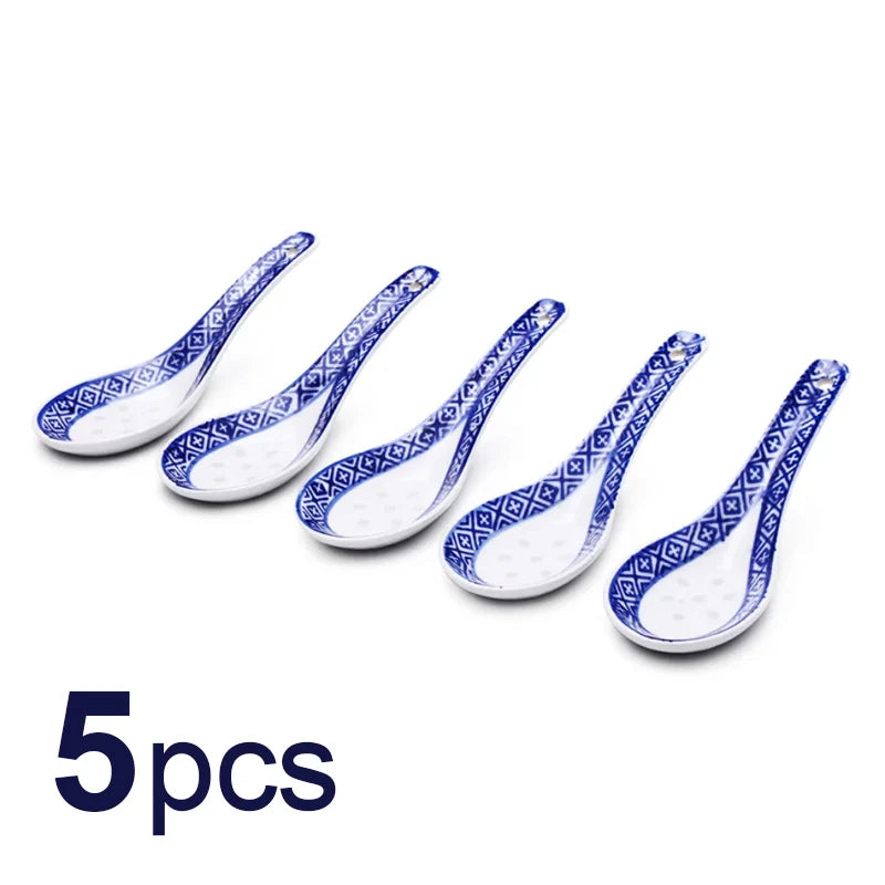 5 uds. Cuchara de cerámica práctica, cuchara de estilo chino para gachas, vajilla, cucharas de sopa azul y blanca para el hogar y restaurante