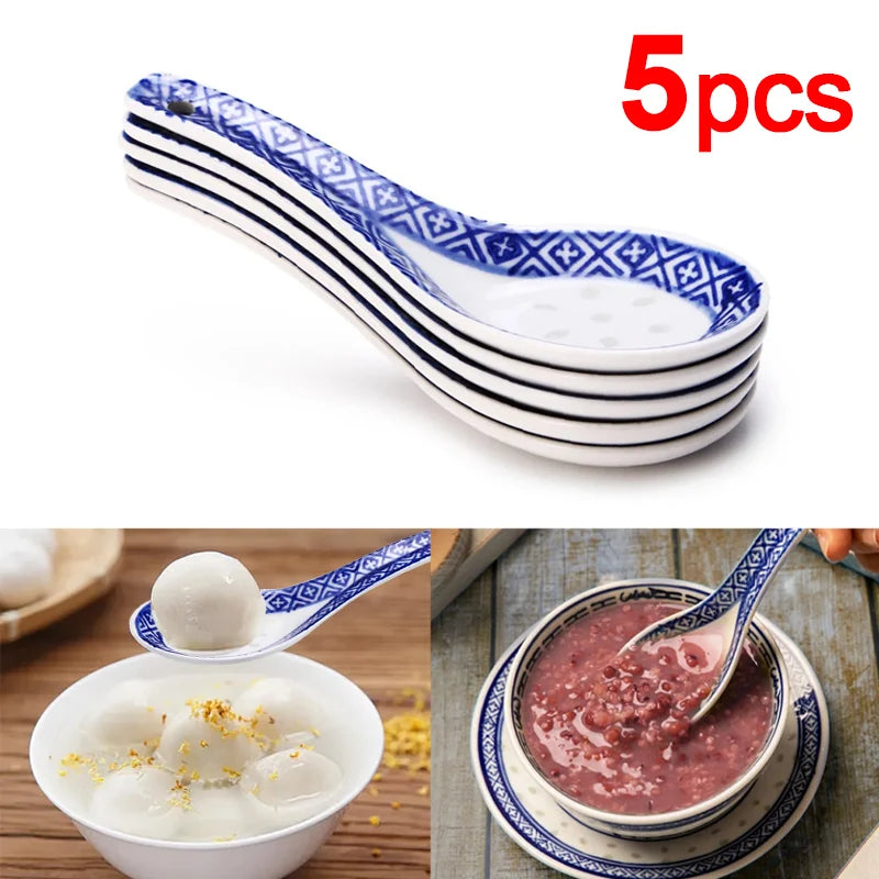 5 uds. Cuchara de cerámica práctica, cuchara de estilo chino para gachas, vajilla, cucharas de sopa azul y blanca para el hogar y restaurante