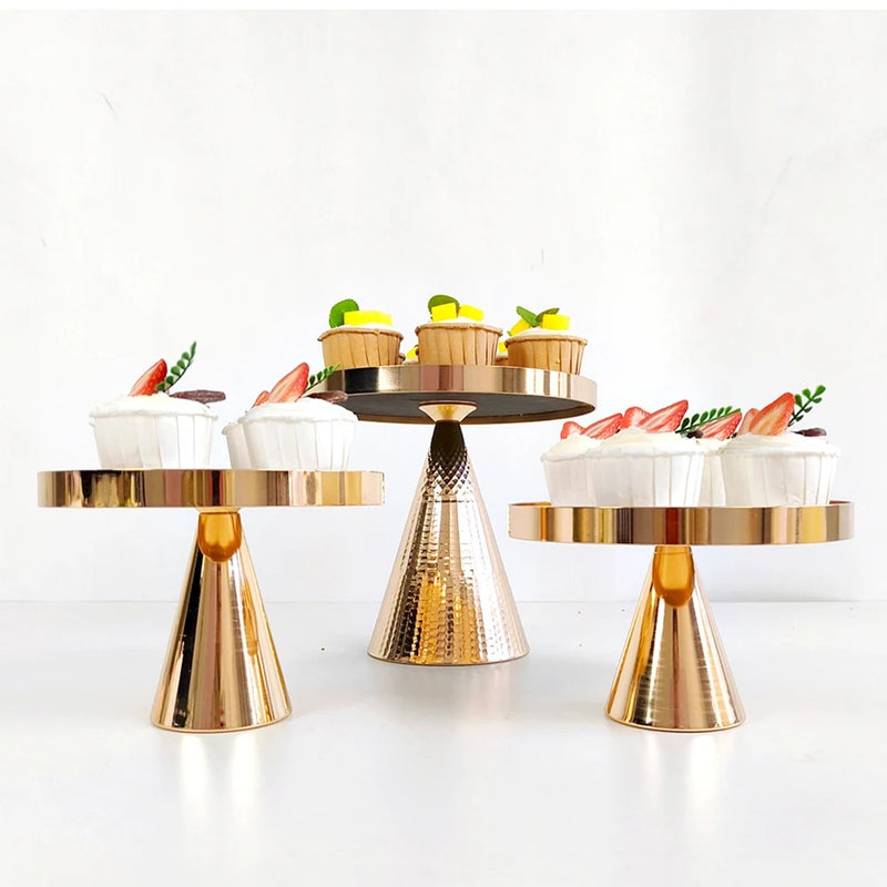 Présentoir gâteau miroir doré – détail design produit qualité supérieure