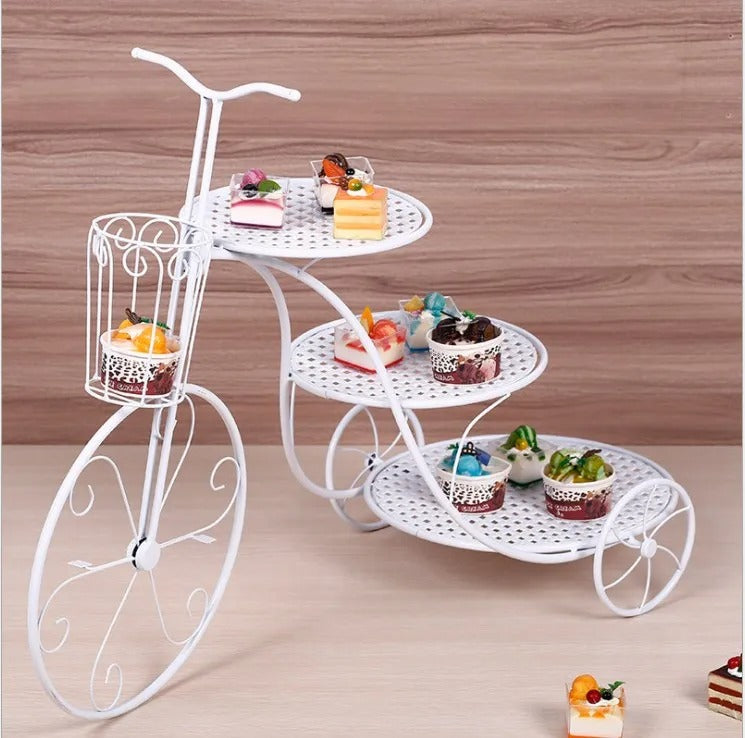 Présentoir gâteau mariage escalier vélo – art de la table réception raffinée