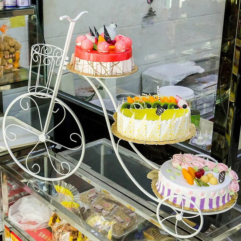 Présentoir gâteau mariage escalier vélo – équipement professionnel pour traiteur