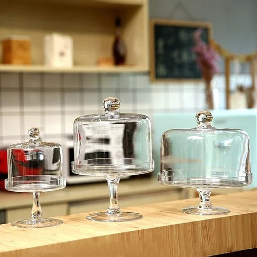 Présentoir gâteau en verre – élément déco fête prénatale